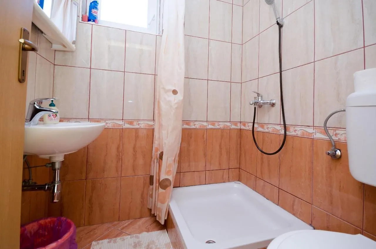 Apartments Pela Lopar