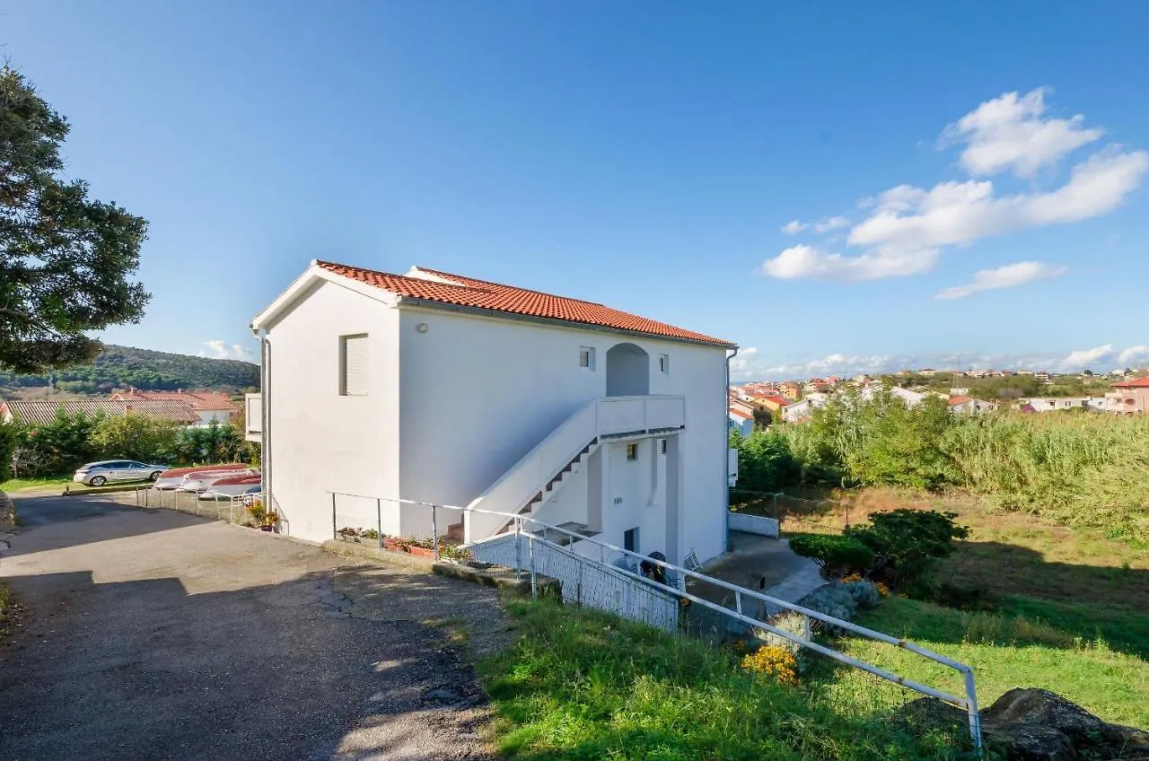 Apartments Pela Lopar